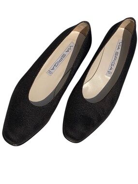 Via Spiga Black Woven Flats Size 8.5 NWOT!